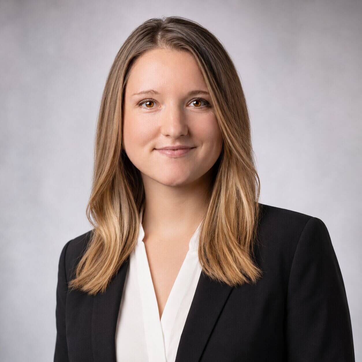 Rachel Updated Headshot
